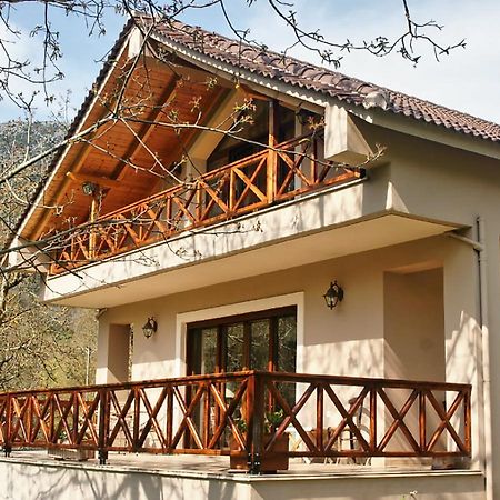 Chalet Coquelicot Kalavryta Exterior foto
